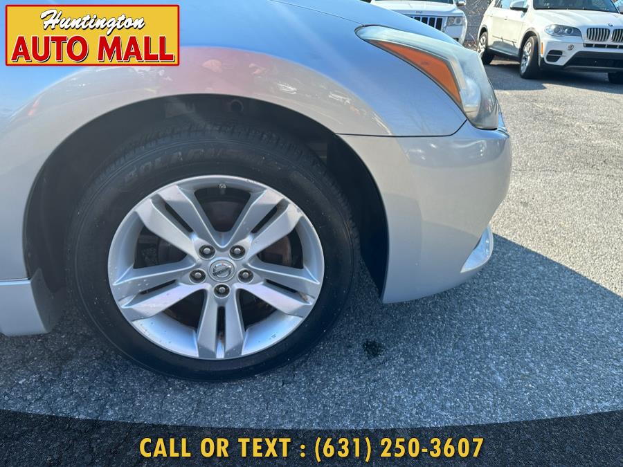 2010 Nissan Altima 2dr Cpe I4 CVT 2.5 S, available for sale in Huntington Station, New York | Huntington Auto Mall. Huntington Station, New York 2010 Nissan Altima 2dr Cpe I4 CVT 2.5 S, available for sale in Huntington Station, New York | Huntington Auto Mall. Huntington Station, New York