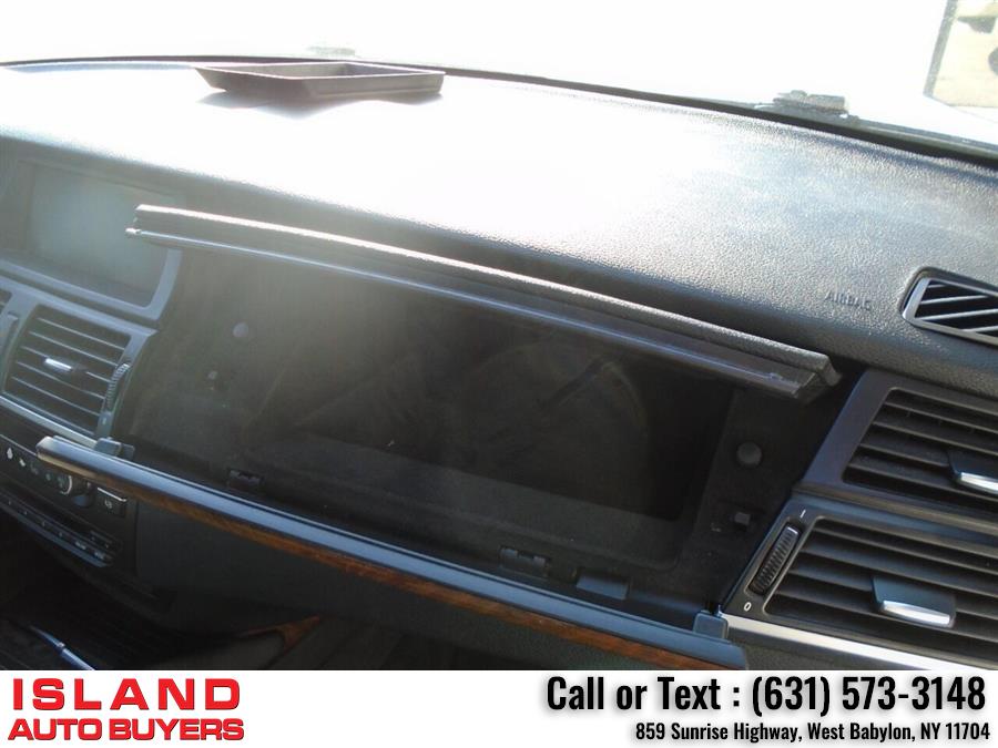 2011 BMW X6 xDrive35i AWD 4dr SUV, available for sale in West Babylon, New York | Island Auto Buyers. West Babylon, New York 2011 BMW X6 xDrive35i AWD 4dr SUV, available for sale in West Babylon, New York | Island Auto Buyers. West Babylon, New York