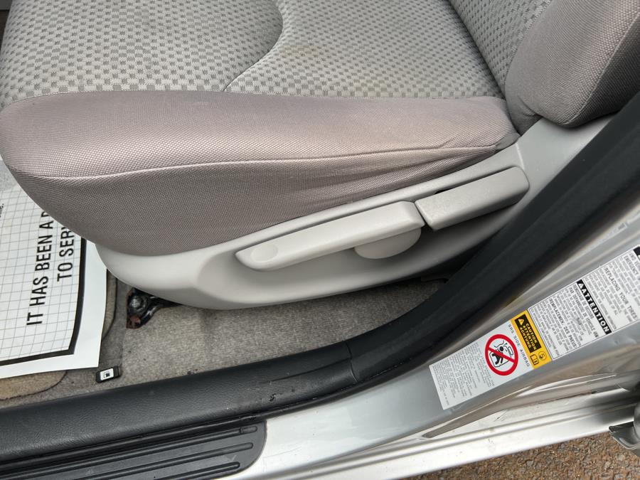 2008 Toyota RAV4 4WD 4dr 4-cyl 4-Spd AT, available for sale in Stamford, Connecticut | Harbor View Auto Sales LLC. Stamford, Connecticut 2008 Toyota RAV4 4WD 4dr 4-cyl 4-Spd AT, available for sale in Stamford, Connecticut | Harbor View Auto Sales LLC. Stamford, Connecticut