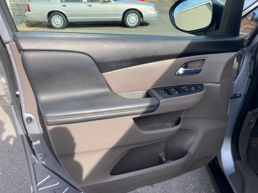 2016 Honda Odyssey 5dr EX-L, available for sale in West Springfield, Massachusetts | Union Street Auto Sales. West Springfield, Massachusetts 2016 Honda Odyssey 5dr EX-L, available for sale in West Springfield, Massachusetts | Union Street Auto Sales. West Springfield, Massachusetts