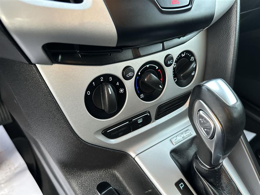 2013 Ford Focus 5dr HB SE, available for sale in Elida, Ohio | Josh's All Under Ten LLC. Elida, Ohio 2013 Ford Focus 5dr HB SE, available for sale in Elida, Ohio | Josh's All Under Ten LLC. Elida, Ohio