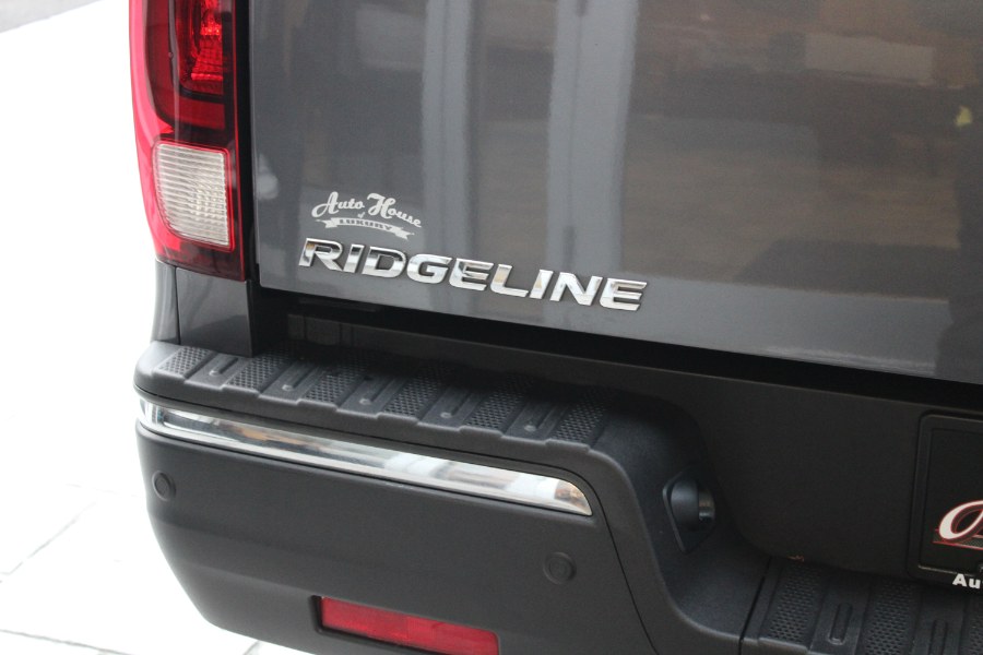 2017 Honda Ridgeline RTL-E 4x4 Crew Cab 5.3'' Bed, available for sale in Plantsville, Connecticut | Auto House of Luxury. Plantsville, Connecticut 2017 Honda Ridgeline RTL-E 4x4 Crew Cab 5.3'' Bed, available for sale in Plantsville, Connecticut | Auto House of Luxury. Plantsville, Connecticut