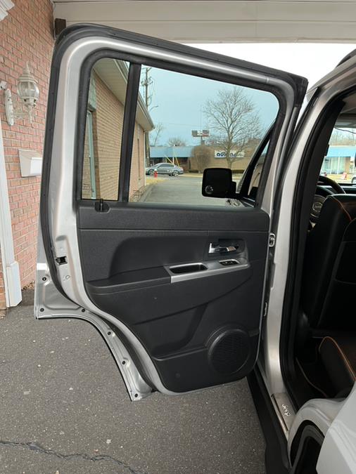 2011 Jeep Liberty 4WD 4dr Sport, available for sale in New Britain, Connecticut | Supreme Automotive. New Britain, Connecticut 2011 Jeep Liberty 4WD 4dr Sport, available for sale in New Britain, Connecticut | Supreme Automotive. New Britain, Connecticut
