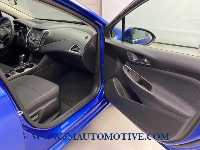 2016 Chevrolet Cruze 4dr Sdn Auto LT, available for sale in Naugatuck, Connecticut | J&M Automotive Sls&Svc LLC. Naugatuck, Connecticut 2016 Chevrolet Cruze 4dr Sdn Auto LT, available for sale in Naugatuck, Connecticut | J&M Automotive Sls&Svc LLC. Naugatuck, Connecticut