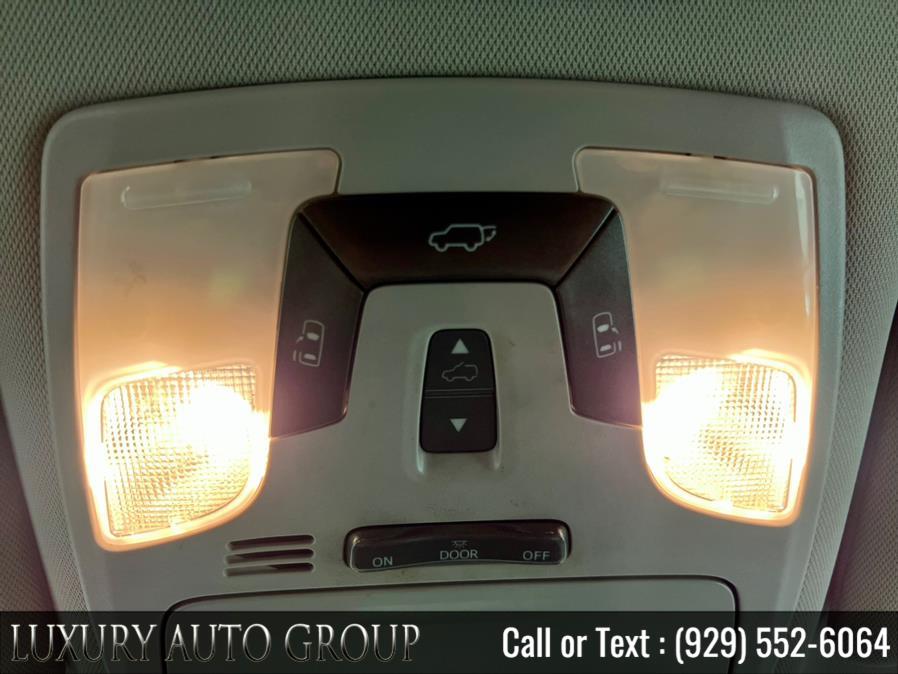 2015 Toyota Sienna 5dr 8-Pass Van XLE Premium FWD (Natl), available for sale in Bronx, New York | Luxury Auto Group. Bronx, New York 2015 Toyota Sienna 5dr 8-Pass Van XLE Premium FWD (Natl), available for sale in Bronx, New York | Luxury Auto Group. Bronx, New York