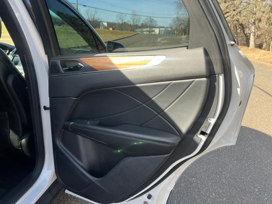 2015 Lincoln MKC AWD 4dr, available for sale in Waterbury, Connecticut | Platinum Auto Care. Waterbury, Connecticut 2015 Lincoln MKC AWD 4dr, available for sale in Waterbury, Connecticut | Platinum Auto Care. Waterbury, Connecticut