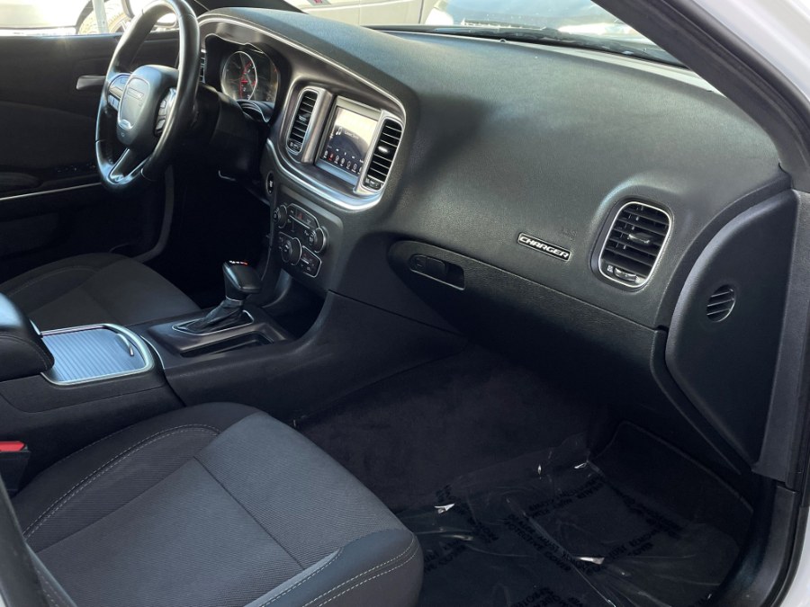 2018 Dodge Charger SXT RWD, available for sale in Corona, California | Green Light Auto. Corona, California 2018 Dodge Charger SXT RWD, available for sale in Corona, California | Green Light Auto. Corona, California