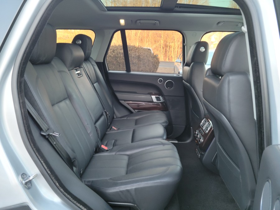 2015 Land Rover Range Rover 4WD 4dr HSE, available for sale in East Windsor, Connecticut | Toro Auto. East Windsor, Connecticut 2015 Land Rover Range Rover 4WD 4dr HSE, available for sale in East Windsor, Connecticut | Toro Auto. East Windsor, Connecticut