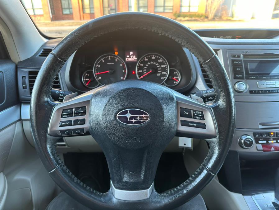 2013 Subaru Outback 4dr Wgn H4 Auto 2.5i Premium, available for sale in Manchester, Connecticut | Carsonmain LLC. Manchester, Connecticut 2013 Subaru Outback 4dr Wgn H4 Auto 2.5i Premium, available for sale in Manchester, Connecticut | Carsonmain LLC. Manchester, Connecticut