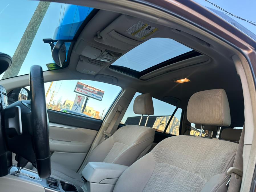 2013 Subaru Outback 4dr Wgn H4 Auto 2.5i Premium, available for sale in Manchester, Connecticut | Carsonmain LLC. Manchester, Connecticut 2013 Subaru Outback 4dr Wgn H4 Auto 2.5i Premium, available for sale in Manchester, Connecticut | Carsonmain LLC. Manchester, Connecticut