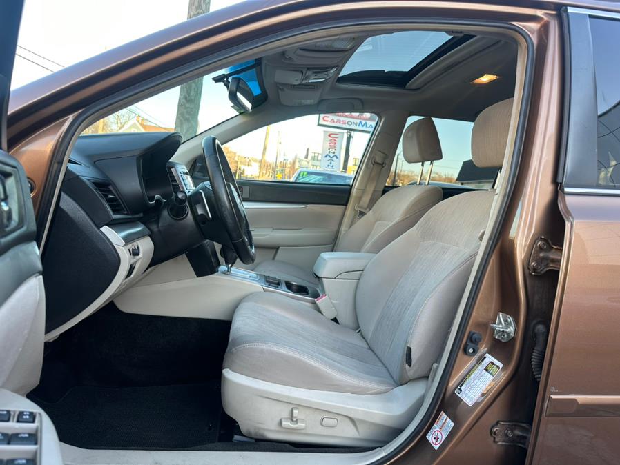 2013 Subaru Outback 4dr Wgn H4 Auto 2.5i Premium, available for sale in Manchester, Connecticut | Carsonmain LLC. Manchester, Connecticut 2013 Subaru Outback 4dr Wgn H4 Auto 2.5i Premium, available for sale in Manchester, Connecticut | Carsonmain LLC. Manchester, Connecticut