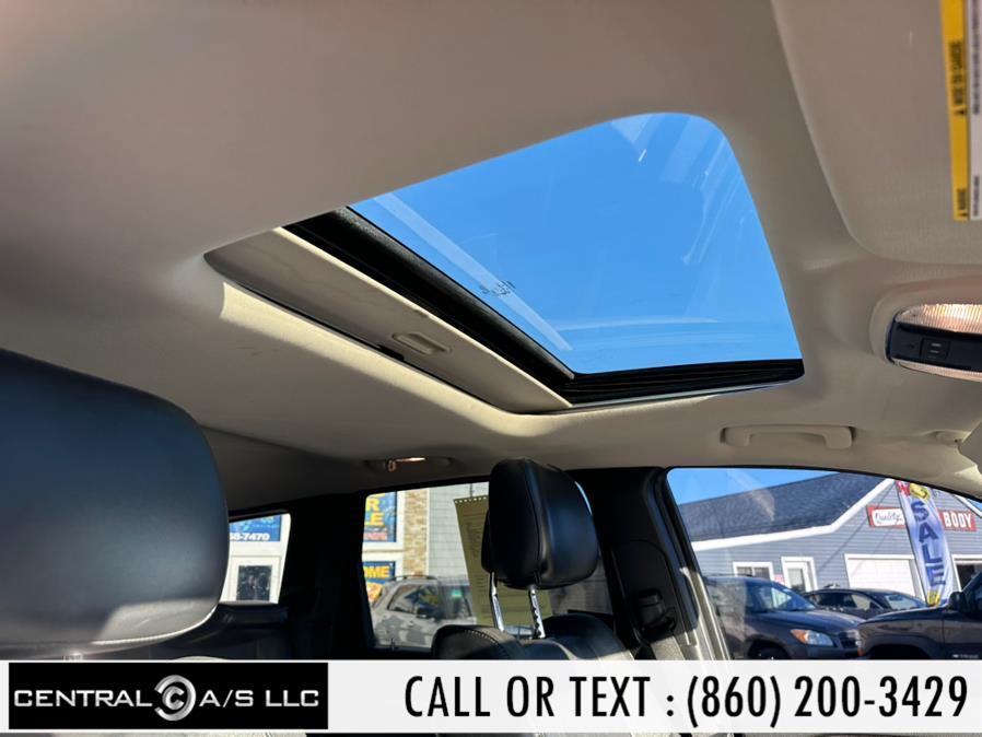 2012 Jeep Grand Cherokee 4WD 4dr Laredo, available for sale in East Windsor, Connecticut | Central A/S LLC. East Windsor, Connecticut 2012 Jeep Grand Cherokee 4WD 4dr Laredo, available for sale in East Windsor, Connecticut | Central A/S LLC. East Windsor, Connecticut