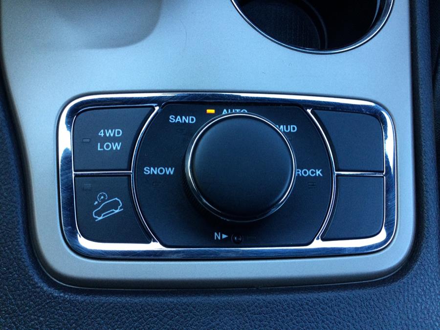 2014 Jeep Grand Cherokee 4WD 4dr Limited, available for sale in Plantsville, Connecticut | L&S Automotive LLC. Plantsville, Connecticut 2014 Jeep Grand Cherokee 4WD 4dr Limited, available for sale in Plantsville, Connecticut | L&S Automotive LLC. Plantsville, Connecticut