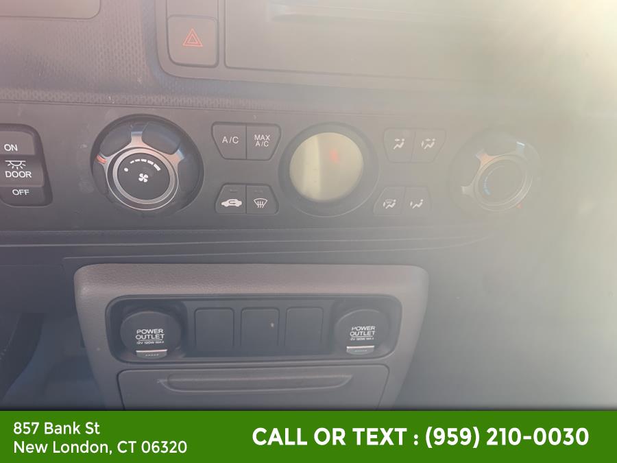 2009 Honda Ridgeline 4WD Crew Cab RT, available for sale in New London, Connecticut | McAvoy Inc dba Town Hill Auto. New London, Connecticut 2009 Honda Ridgeline 4WD Crew Cab RT, available for sale in New London, Connecticut | McAvoy Inc dba Town Hill Auto. New London, Connecticut