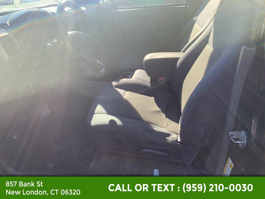2006 Chevrolet Colorado Reg Cab 111.2" WB 4WD LT w/1LT, available for sale in New London, Connecticut | McAvoy Inc dba Town Hill Auto. New London, Connecticut 2006 Chevrolet Colorado Reg Cab 111.2" WB 4WD LT w/1LT, available for sale in New London, Connecticut | McAvoy Inc dba Town Hill Auto. New London, Connecticut