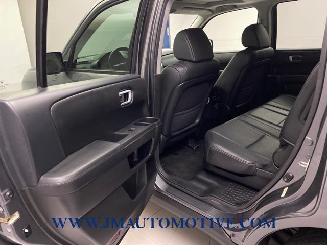 2013 Honda Pilot 4WD 4dr EX-L w/Navi, available for sale in Naugatuck, Connecticut | J&M Automotive Sls&Svc LLC. Naugatuck, Connecticut 2013 Honda Pilot 4WD 4dr EX-L w/Navi, available for sale in Naugatuck, Connecticut | J&M Automotive Sls&Svc LLC. Naugatuck, Connecticut