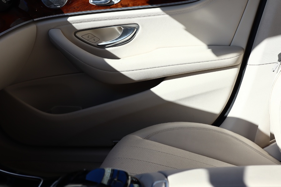 2018 Mercedes-Benz E-Class E 300 4MATIC Sedan, available for sale in Jamaica, New York | Hillside Auto Mall Inc.. Jamaica, New York 2018 Mercedes-Benz E-Class E 300 4MATIC Sedan, available for sale in Jamaica, New York | Hillside Auto Mall Inc.. Jamaica, New York
