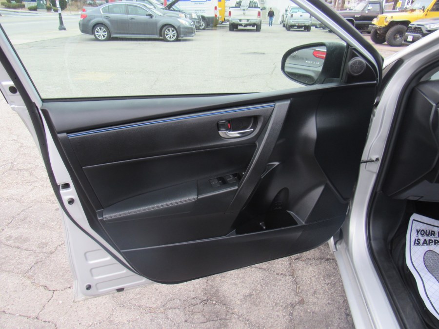 2017 Toyota Corolla SE, available for sale in Worcester, Massachusetts | Hilario's Auto Sales Inc.. Worcester, Massachusetts 2017 Toyota Corolla SE, available for sale in Worcester, Massachusetts | Hilario's Auto Sales Inc.. Worcester, Massachusetts