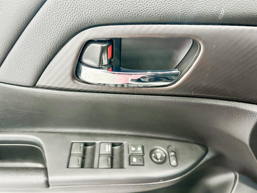 2017 Honda Accord Sedan Sport SE CVT, available for sale in Franklin Square, New York | Luxury Motor Club. Franklin Square, New York 2017 Honda Accord Sedan Sport SE CVT, available for sale in Franklin Square, New York | Luxury Motor Club. Franklin Square, New York