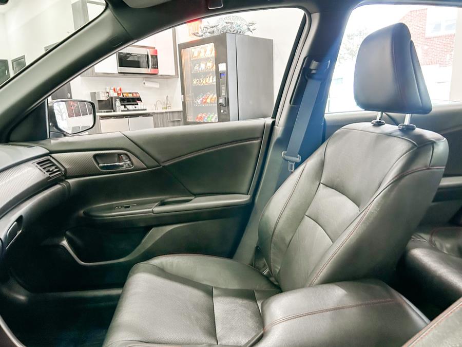 2017 Honda Accord Sedan Sport SE CVT, available for sale in Franklin Square, New York | Luxury Motor Club. Franklin Square, New York 2017 Honda Accord Sedan Sport SE CVT, available for sale in Franklin Square, New York | Luxury Motor Club. Franklin Square, New York