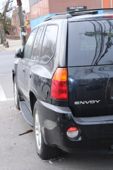 2007 GMC Envoy 4WD 4dr Denali, available for sale in BROOKLYN, New York | Deals on Wheels International Auto. BROOKLYN, New York 2007 GMC Envoy 4WD 4dr Denali, available for sale in BROOKLYN, New York | Deals on Wheels International Auto. BROOKLYN, New York