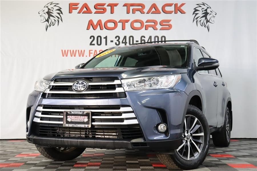 2018 Toyota Highlander XLE, available for sale in Paterson, New Jersey | Fast Track Motors. Paterson, New Jersey