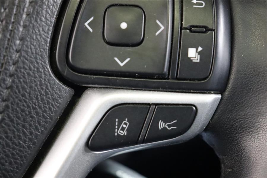 2018 Toyota Highlander XLE, available for sale in Paterson, New Jersey | Fast Track Motors. Paterson, New Jersey 2018 Toyota Highlander XLE, available for sale in Paterson, New Jersey | Fast Track Motors. Paterson, New Jersey