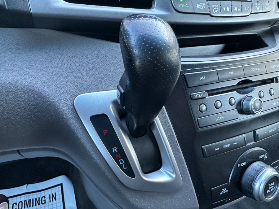 2013 Honda Odyssey 5dr EX, available for sale in Paterson, New Jersey | DZ Automall. Paterson, New Jersey 2013 Honda Odyssey 5dr EX, available for sale in Paterson, New Jersey | DZ Automall. Paterson, New Jersey