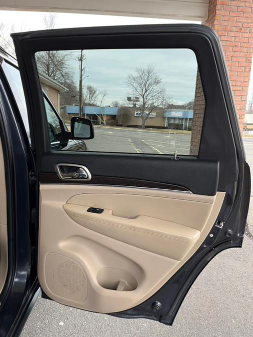 2014 Jeep Grand Cherokee RWD 4dr Limited, available for sale in New Britain, Connecticut | Supreme Automotive. New Britain, Connecticut 2014 Jeep Grand Cherokee RWD 4dr Limited, available for sale in New Britain, Connecticut | Supreme Automotive. New Britain, Connecticut