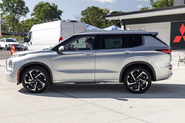 2022 Mitsubishi Outlander Black Edition, available for sale in Great Neck, New York | Camy Cars. Great Neck, New York 2022 Mitsubishi Outlander Black Edition, available for sale in Great Neck, New York | Camy Cars. Great Neck, New York