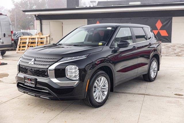 2022 Mitsubishi Outlander SE, available for sale in Great Neck, New York | Camy Cars. Great Neck, New York