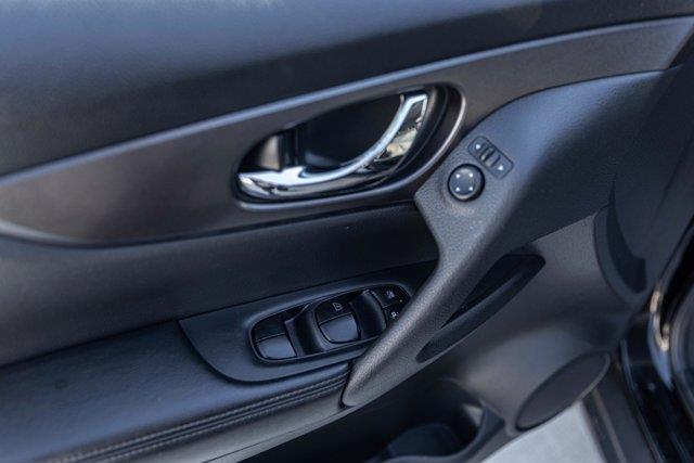2015 Nissan Rogue SV, available for sale in Great Neck, New York | Camy Cars. Great Neck, New York 2015 Nissan Rogue SV, available for sale in Great Neck, New York | Camy Cars. Great Neck, New York