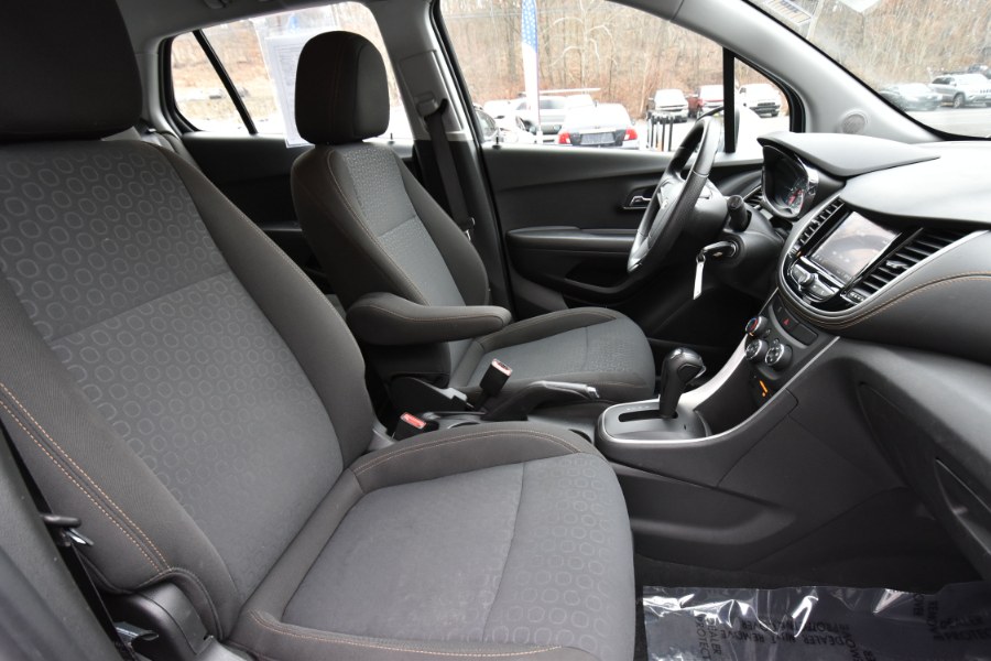 2020 Chevrolet Trax 4dr LS, available for sale in Waterbury, Connecticut | Highline Car Connection. Waterbury, Connecticut 2020 Chevrolet Trax 4dr LS, available for sale in Waterbury, Connecticut | Highline Car Connection. Waterbury, Connecticut