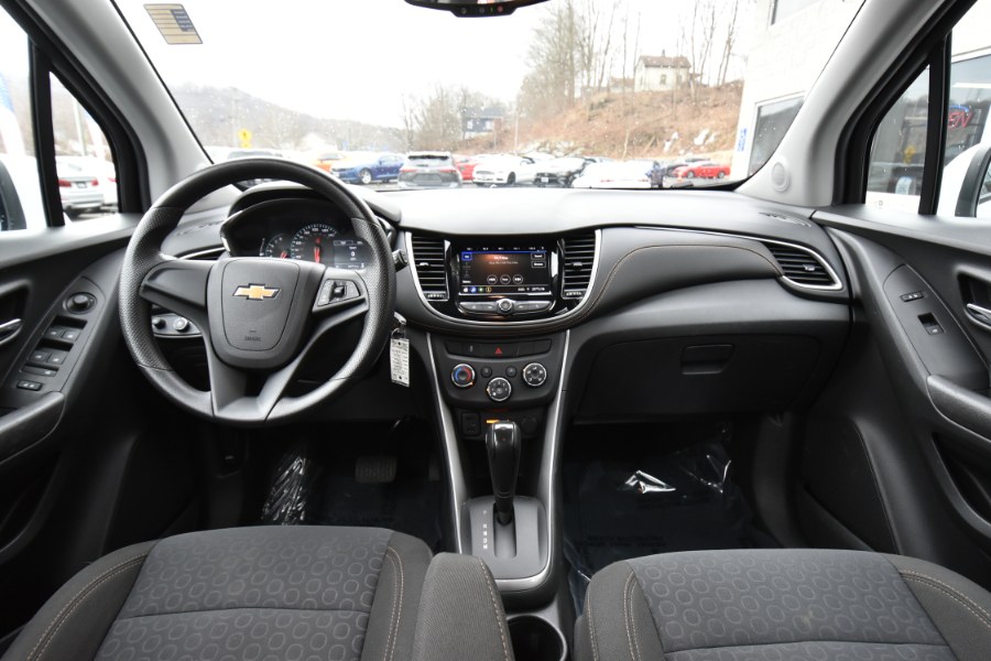 2020 Chevrolet Trax 4dr LS, available for sale in Waterbury, Connecticut | Highline Car Connection. Waterbury, Connecticut 2020 Chevrolet Trax 4dr LS, available for sale in Waterbury, Connecticut | Highline Car Connection. Waterbury, Connecticut