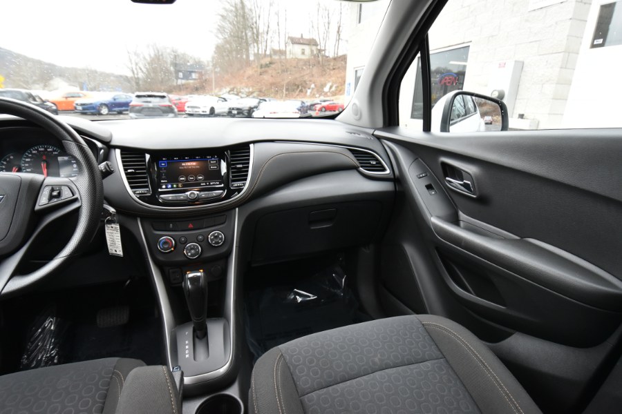 2020 Chevrolet Trax 4dr LS, available for sale in Waterbury, Connecticut | Highline Car Connection. Waterbury, Connecticut 2020 Chevrolet Trax 4dr LS, available for sale in Waterbury, Connecticut | Highline Car Connection. Waterbury, Connecticut