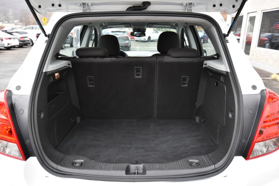 2020 Chevrolet Trax 4dr LS, available for sale in Waterbury, Connecticut | Highline Car Connection. Waterbury, Connecticut 2020 Chevrolet Trax 4dr LS, available for sale in Waterbury, Connecticut | Highline Car Connection. Waterbury, Connecticut