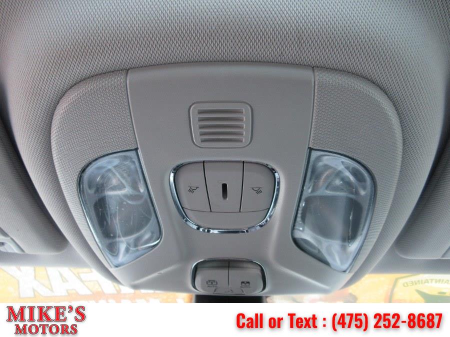 2019 Jeep Compass Latitude 4x4, available for sale in Stratford, Connecticut | Mike's Motors LLC. Stratford, Connecticut 2019 Jeep Compass Latitude 4x4, available for sale in Stratford, Connecticut | Mike's Motors LLC. Stratford, Connecticut