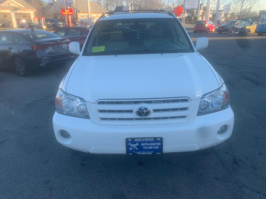 2005 Toyota Highlander 4dr V6 4WD Limited w/3rd Row (Natl), available for sale in Taunton, Massachusetts | Rt 138 Auto Center Inc . Taunton, Massachusetts 2005 Toyota Highlander 4dr V6 4WD Limited w/3rd Row (Natl), available for sale in Taunton, Massachusetts | Rt 138 Auto Center Inc . Taunton, Massachusetts