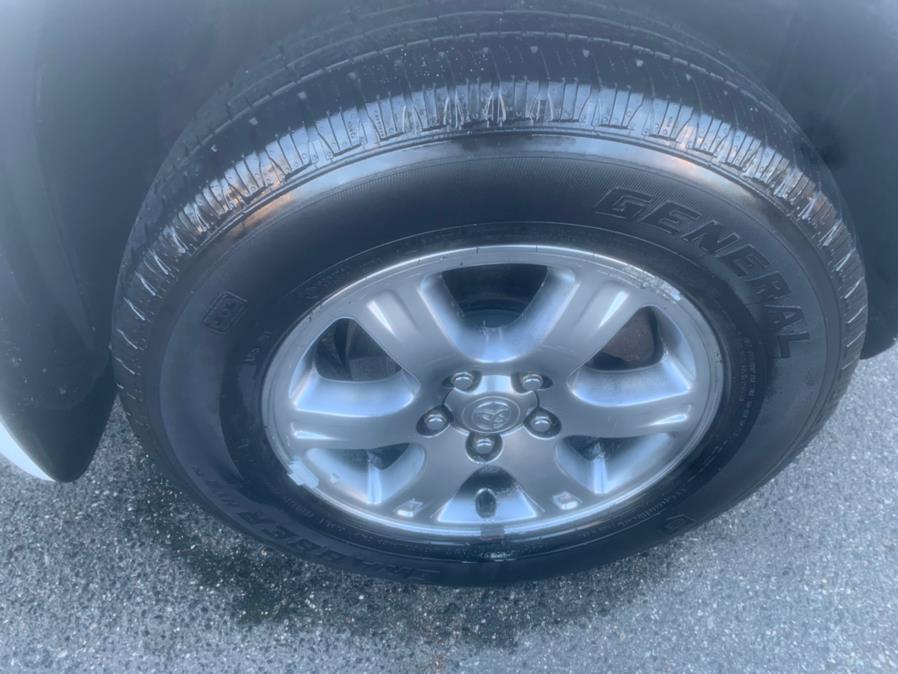 2005 Toyota Highlander 4dr V6 4WD Limited w/3rd Row (Natl), available for sale in Taunton, Massachusetts | Rt 138 Auto Center Inc . Taunton, Massachusetts 2005 Toyota Highlander 4dr V6 4WD Limited w/3rd Row (Natl), available for sale in Taunton, Massachusetts | Rt 138 Auto Center Inc . Taunton, Massachusetts