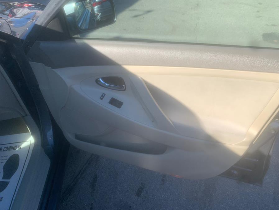 2007 Toyota Camry 4dr Sdn I4 Auto XLE (Natl), available for sale in Taunton, Massachusetts | Rt 138 Auto Center Inc . Taunton, Massachusetts 2007 Toyota Camry 4dr Sdn I4 Auto XLE (Natl), available for sale in Taunton, Massachusetts | Rt 138 Auto Center Inc . Taunton, Massachusetts