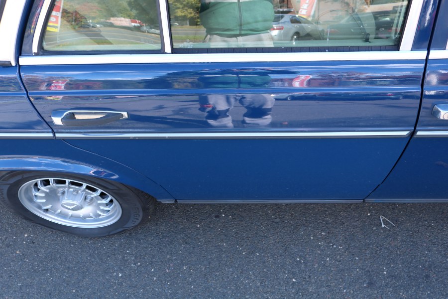1984 Mercedes-Benz 300 series 4d Sedan 230E, available for sale in Bristol, Connecticut | Dealmax Motors LLC. Bristol, Connecticut 1984 Mercedes-Benz 300 series 4d Sedan 230E, available for sale in Bristol, Connecticut | Dealmax Motors LLC. Bristol, Connecticut