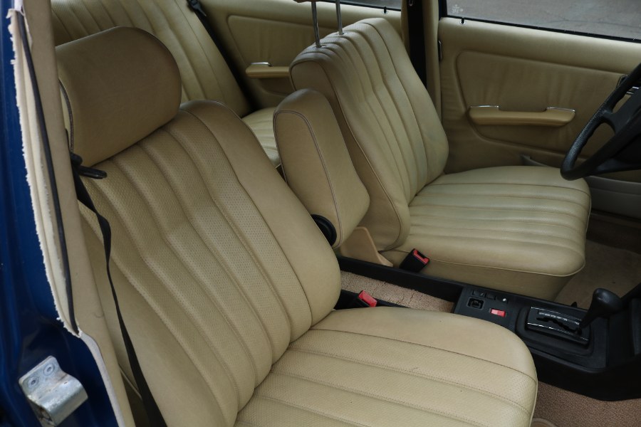 1984 Mercedes-Benz 230E 4d Sedan 230E, available for sale in Bristol, Connecticut | Dealmax Motors LLC. Bristol, Connecticut 1984 Mercedes-Benz 230E 4d Sedan 230E, available for sale in Bristol, Connecticut | Dealmax Motors LLC. Bristol, Connecticut