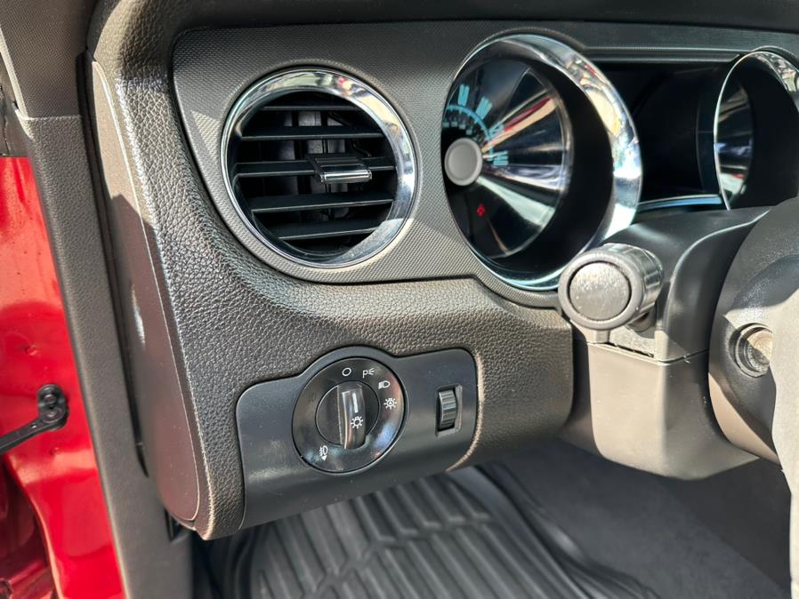 2010 Ford Mustang 2dr Cpe GT, available for sale in South Windsor, Connecticut | Mike And Tony Auto Sales, Inc. South Windsor, Connecticut 2010 Ford Mustang 2dr Cpe GT, available for sale in South Windsor, Connecticut | Mike And Tony Auto Sales, Inc. South Windsor, Connecticut