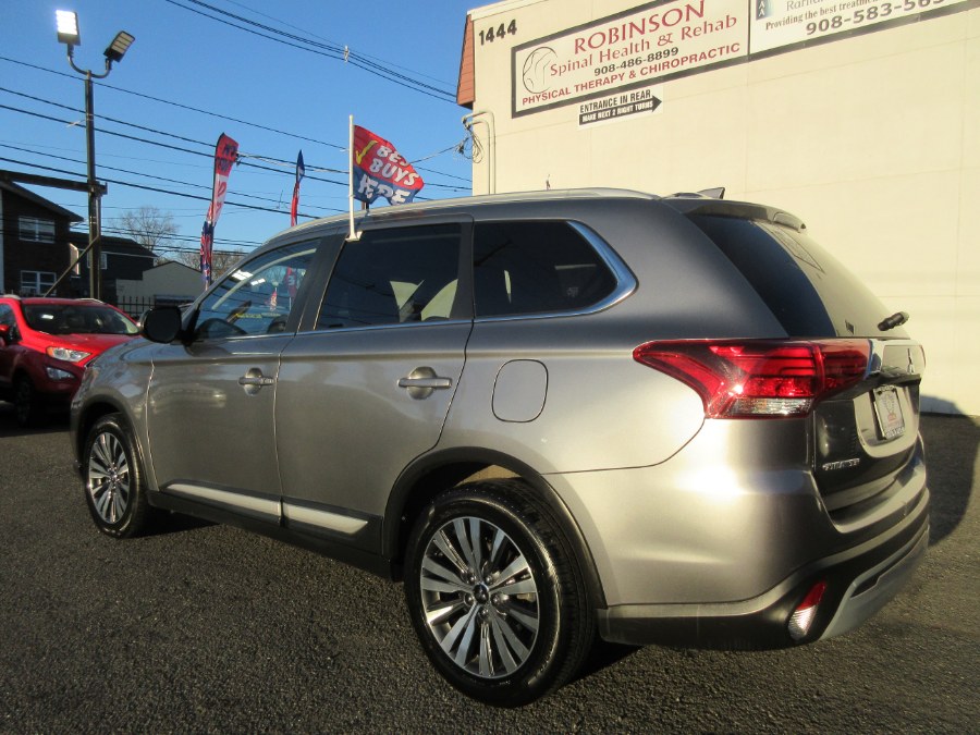 2020 Mitsubishi Outlander SE FWD, available for sale in Linden, New Jersey | Route 27 Auto Mall. Linden, New Jersey 2020 Mitsubishi Outlander SE FWD, available for sale in Linden, New Jersey | Route 27 Auto Mall. Linden, New Jersey