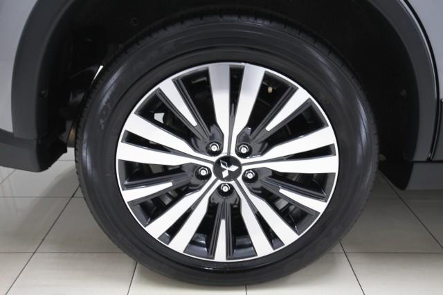 2019 Mitsubishi Outlander SE w/ rearCam, available for sale in Maple Shade, New Jersey | Car Revolution. Maple Shade, New Jersey 2019 Mitsubishi Outlander SE w/ rearCam, available for sale in Maple Shade, New Jersey | Car Revolution. Maple Shade, New Jersey