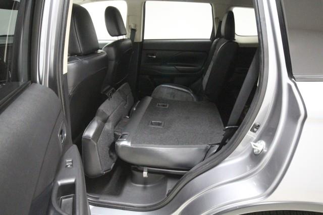 2019 Mitsubishi Outlander SE w/ rearCam, available for sale in Maple Shade, New Jersey | Car Revolution. Maple Shade, New Jersey 2019 Mitsubishi Outlander SE w/ rearCam, available for sale in Maple Shade, New Jersey | Car Revolution. Maple Shade, New Jersey