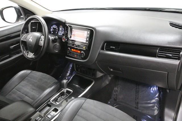 2019 Mitsubishi Outlander SE w/ rearCam, available for sale in Maple Shade, New Jersey | Car Revolution. Maple Shade, New Jersey 2019 Mitsubishi Outlander SE w/ rearCam, available for sale in Maple Shade, New Jersey | Car Revolution. Maple Shade, New Jersey