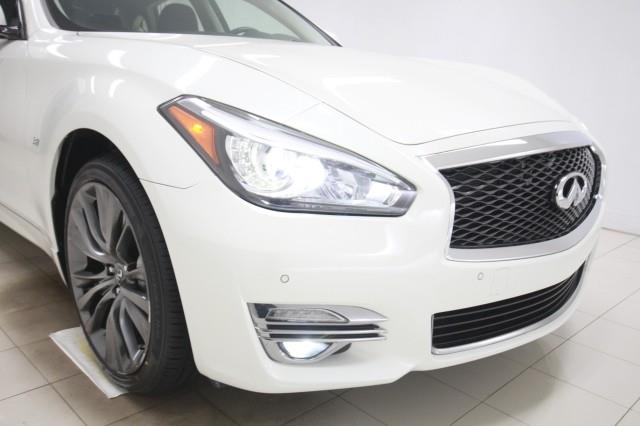 2018 Infiniti Q70 3.7 LUXE AWD w/ Navi & 360cam, available for sale in Maple Shade, New Jersey | Car Revolution. Maple Shade, New Jersey 2018 Infiniti Q70 3.7 LUXE AWD w/ Navi & 360cam, available for sale in Maple Shade, New Jersey | Car Revolution. Maple Shade, New Jersey