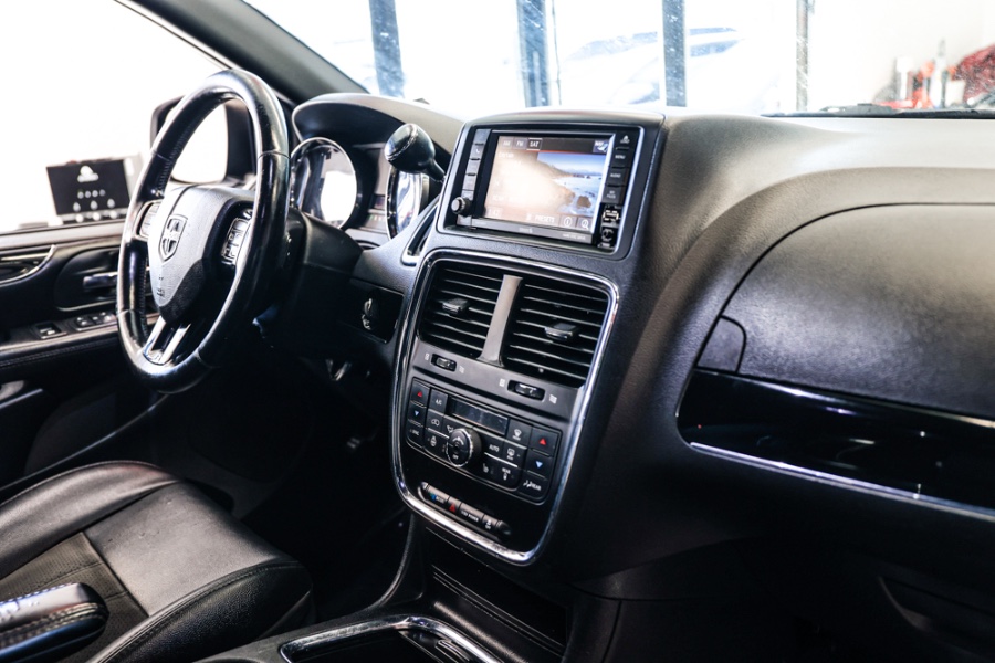 2019 Dodge Grand Caravan SXT Wagon, available for sale in ELMONT, New York | 26 Motors Long Island. ELMONT, New York 2019 Dodge Grand Caravan SXT Wagon, available for sale in ELMONT, New York | 26 Motors Long Island. ELMONT, New York
