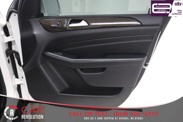 2015 Mercedes-benz Ml 350 4MATIC w/ Navi & rearCam, available for sale in Avenel, New Jersey | Car Revolution. Avenel, New Jersey 2015 Mercedes-benz Ml 350 4MATIC w/ Navi & rearCam, available for sale in Avenel, New Jersey | Car Revolution. Avenel, New Jersey
